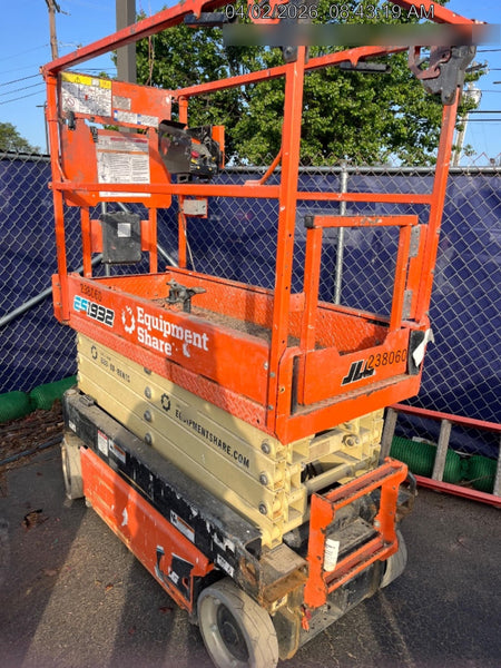 2022 JLG ES1932