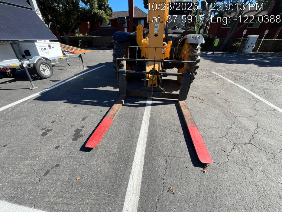 2019 JCB 506-36 Canopy, 74 HP, Foam Filled Tires, STD Worklight, Beacon, Aux Hydraulics, Lifting Eye, Back up Alarm 48" Carriage/48" Forks