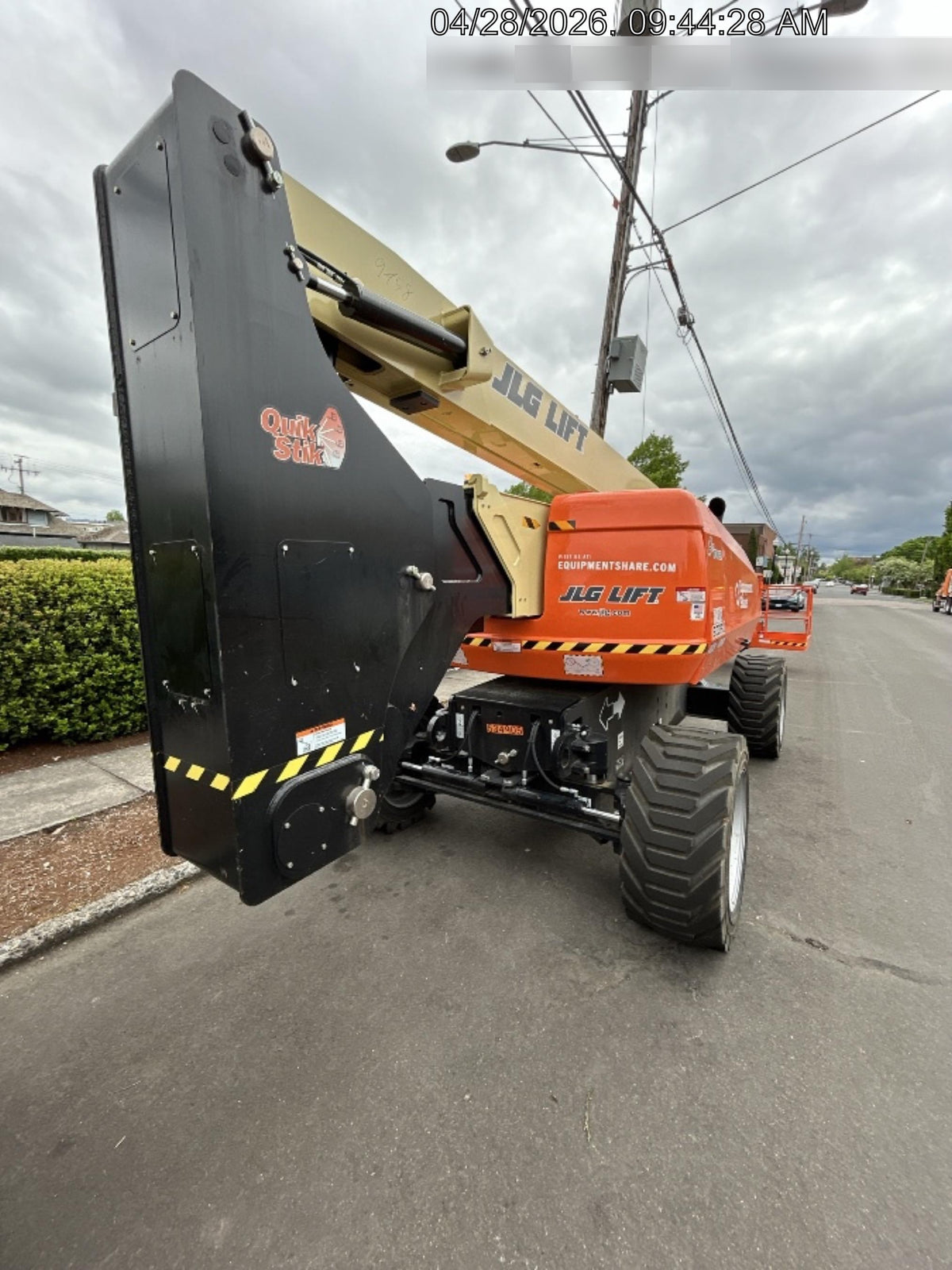 2025 JLG 800AJ