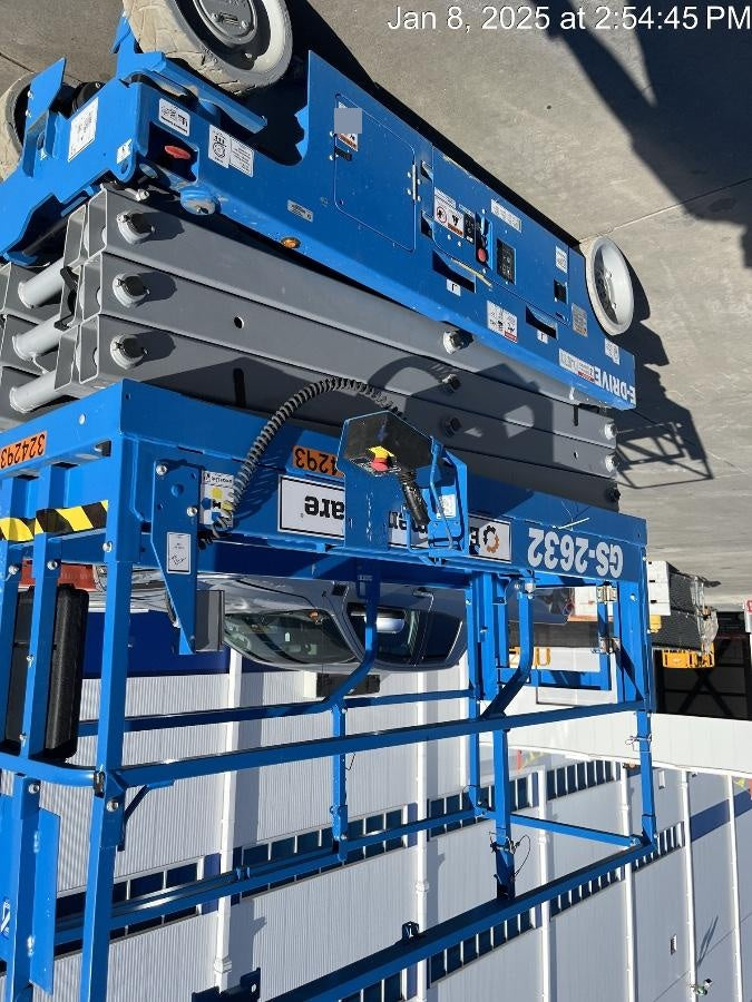 2023 GENIE GS-2632