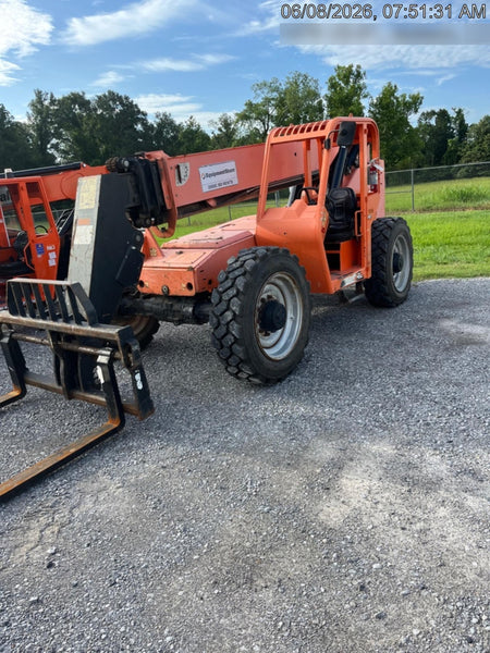 2016 JLG 8042