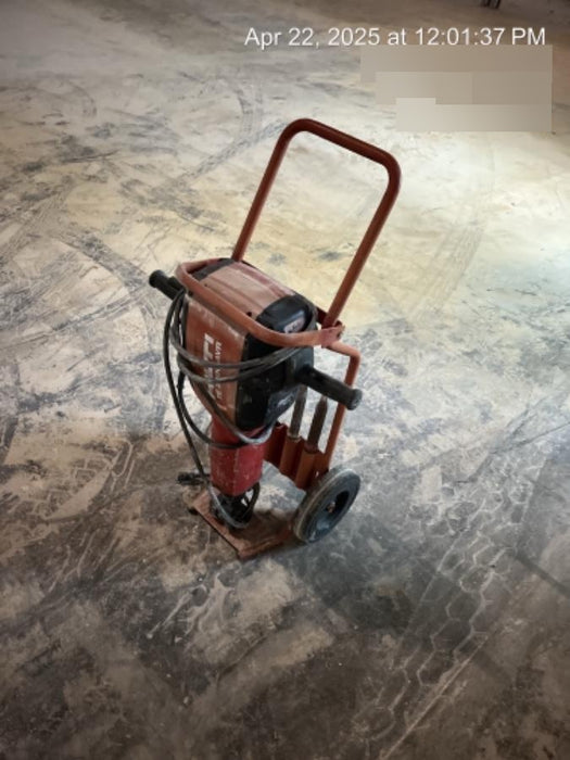 2020 HILTI TE 3000-AVR