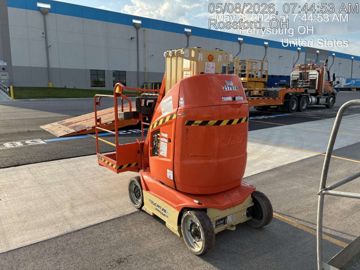 2022 JLG 26E