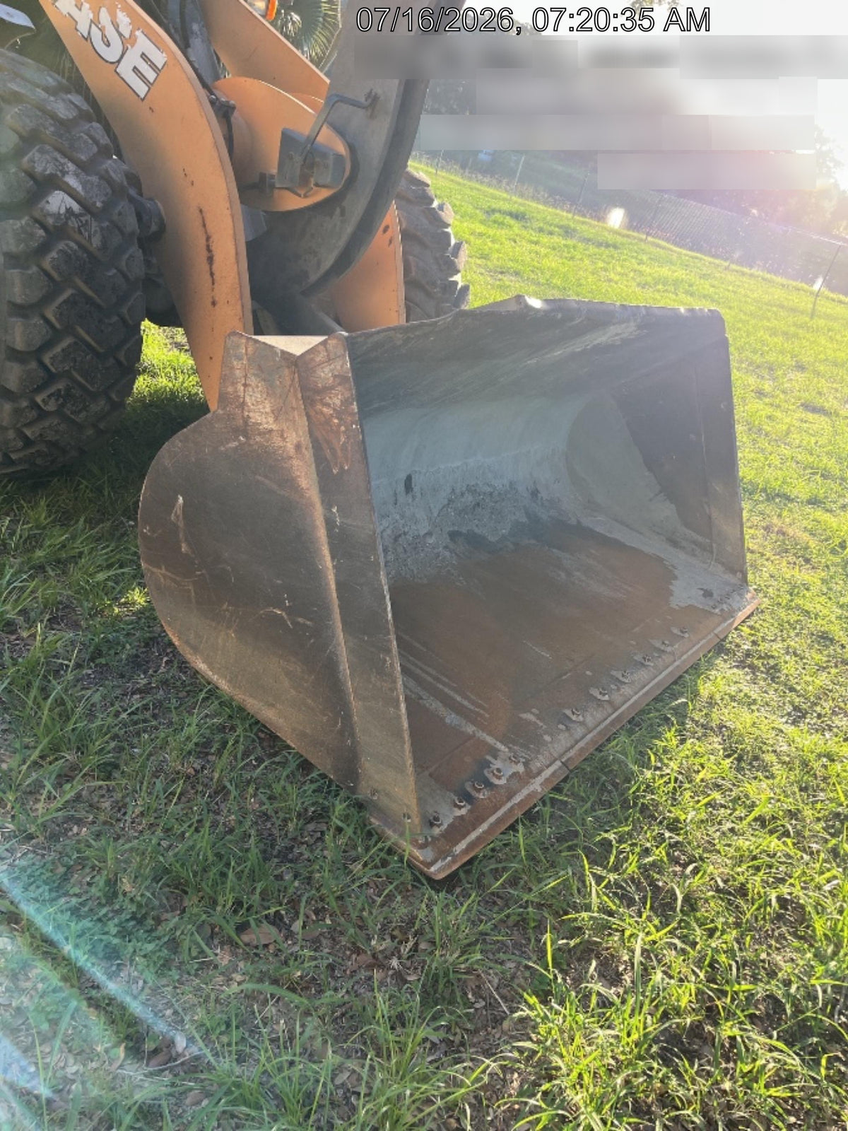 2017 Case 621G CLOSED CAB, JRB 416 STYLE HYD COUPLER