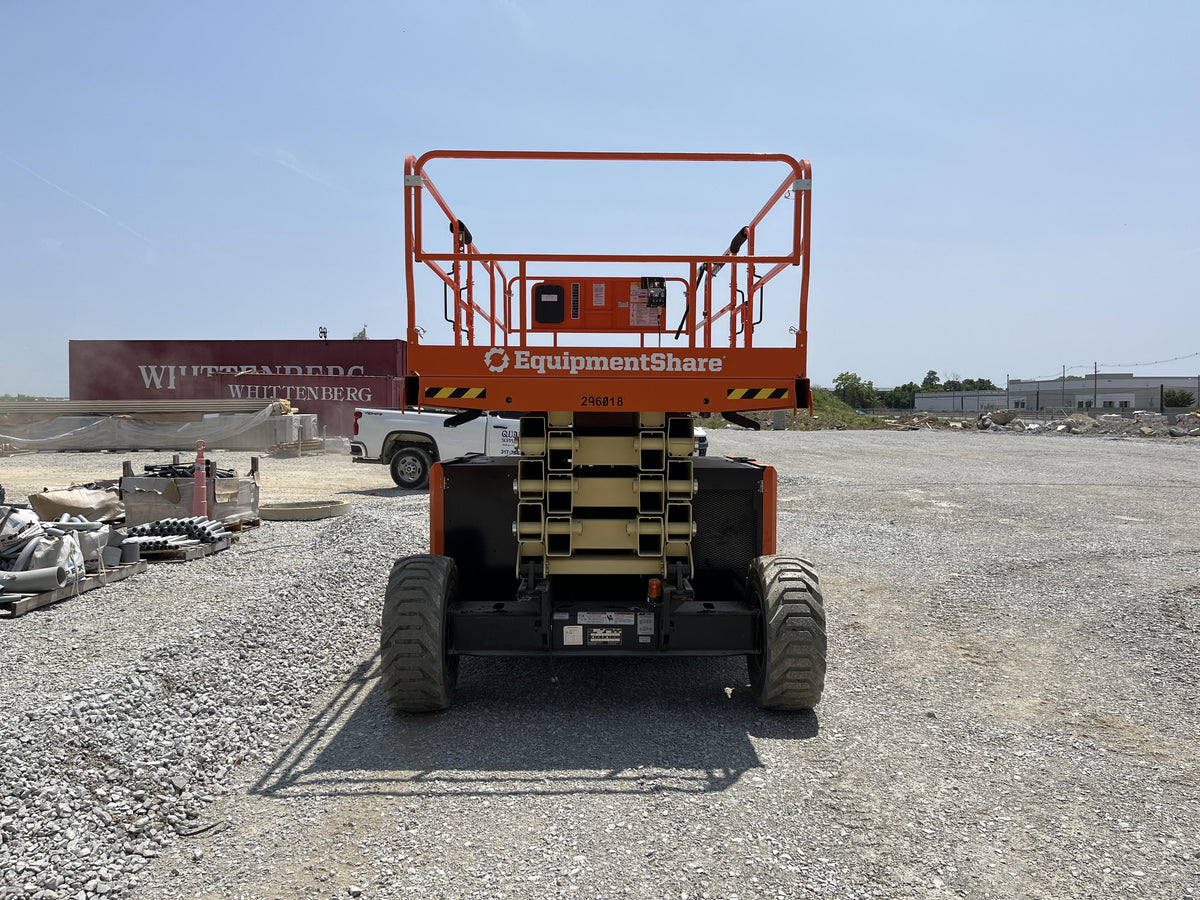 2023 JLG RT4394