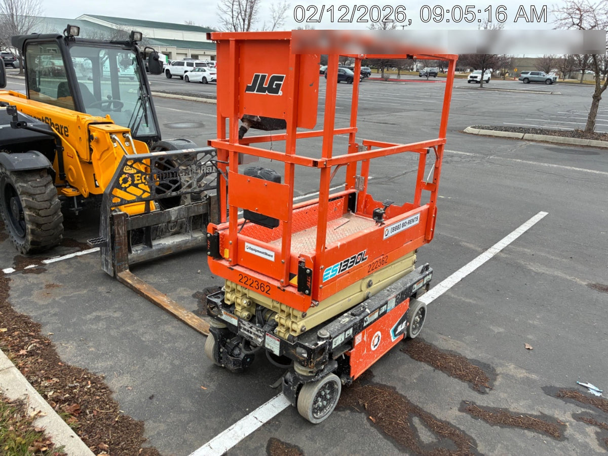 2022 JLG ES1330L