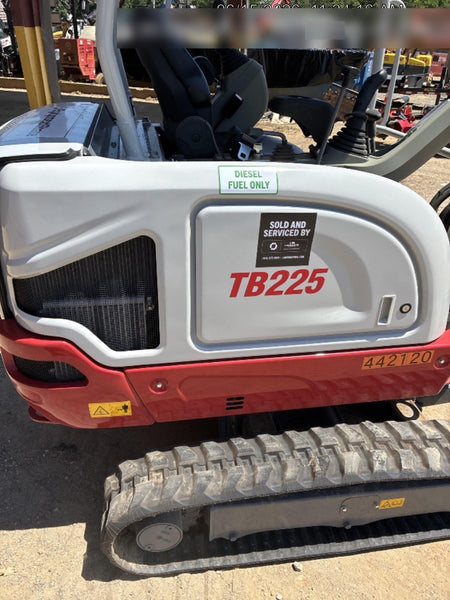 2023 TAKEUCHI TB225R