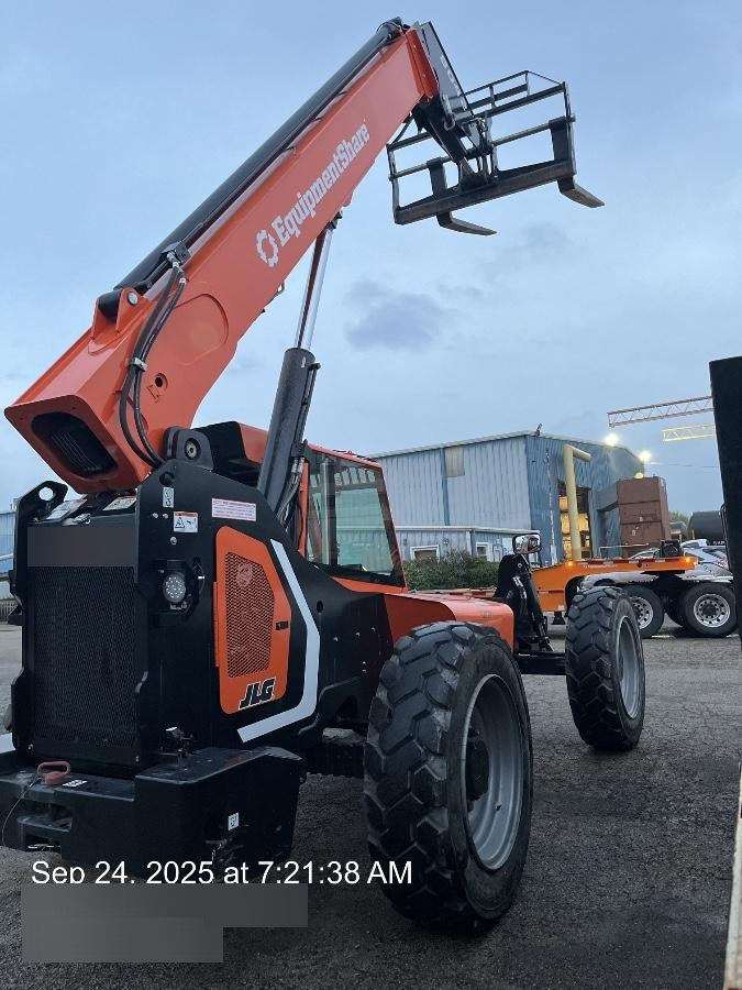 2024 SKYTRAK 8042