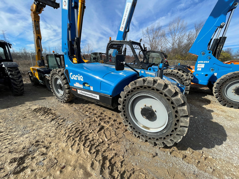 2022 GENIE GTH-636