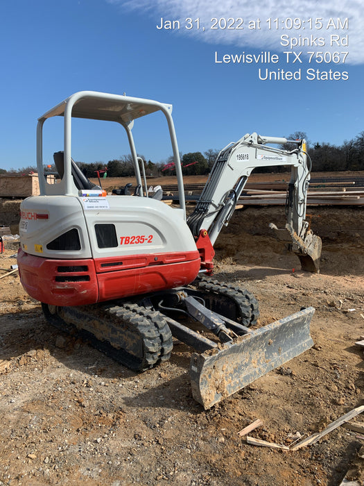2021 TAKEUCHI TB235-2R