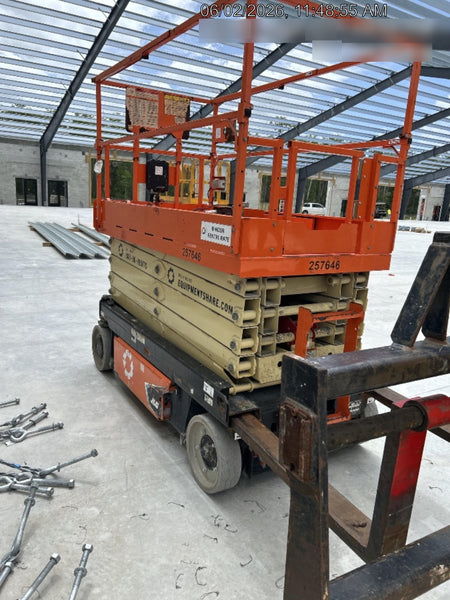 2022 JLG ES3246