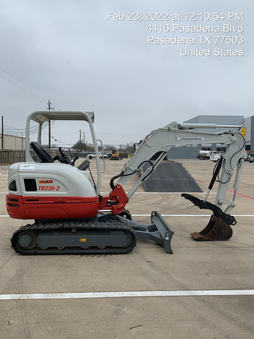2021 TAKEUCHI TB235-2R
