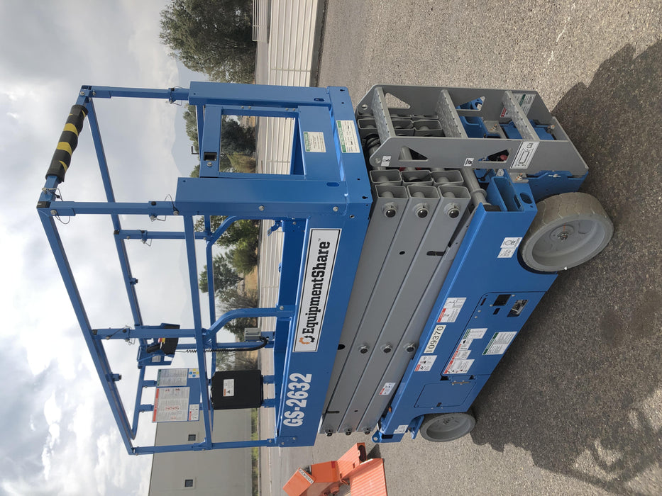 2020 Genie GS-2632 Solid NM Tires, Folding Rails with Half-Height Swing Gate, Beacon, 800W Invertor