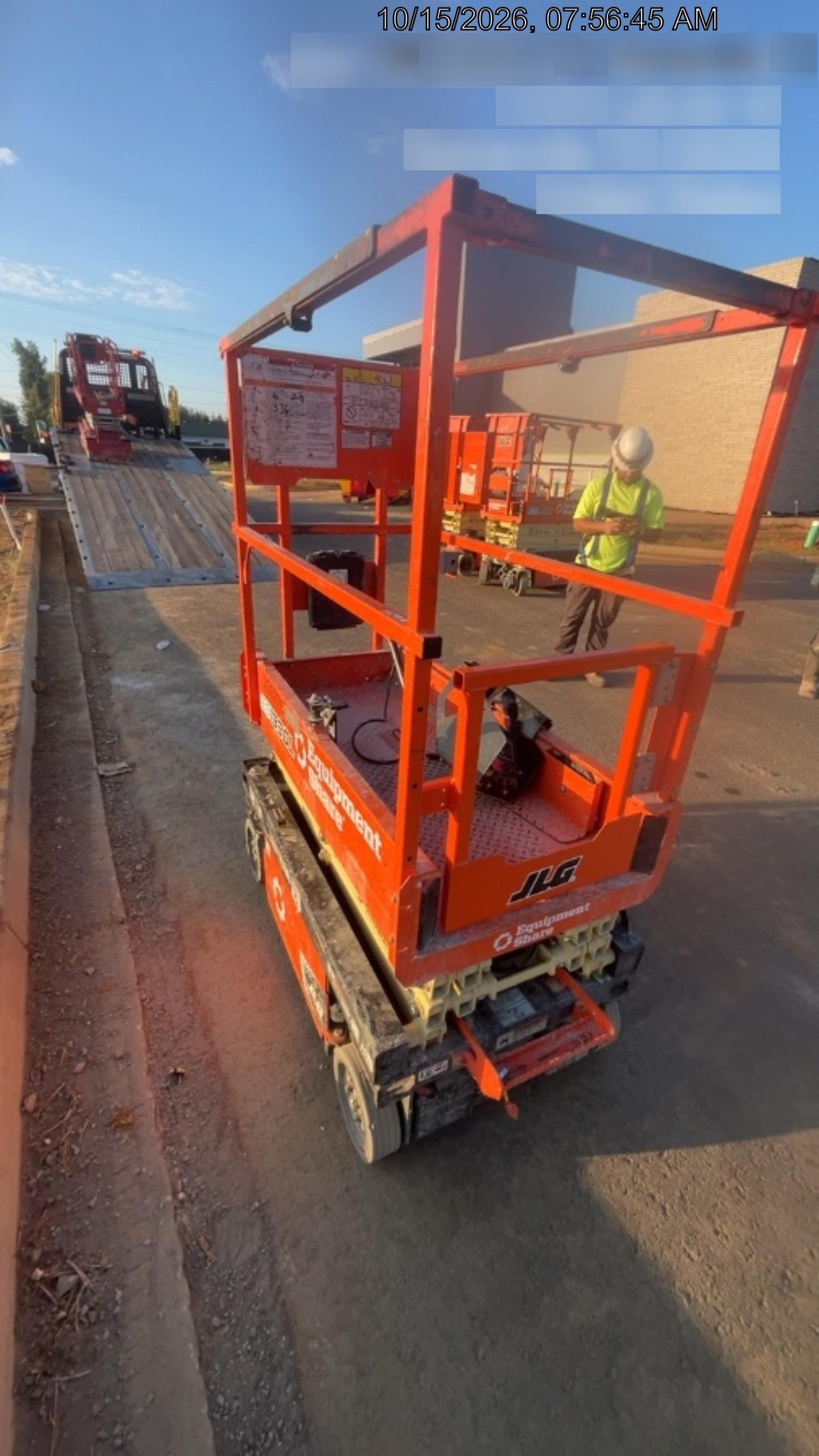 2022 JLG ES1330L
