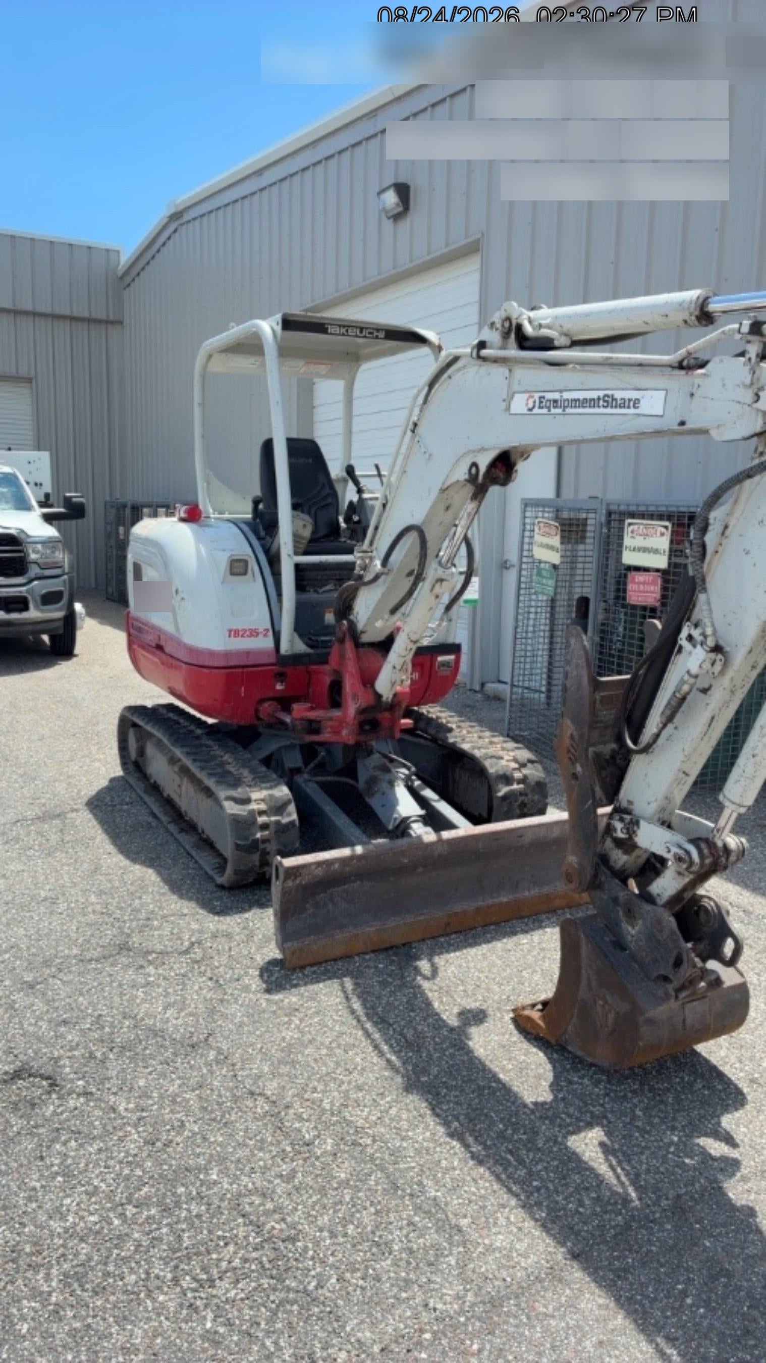 2022 TAKEUCHI TB235-2R