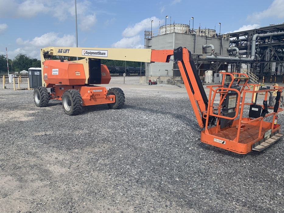 2019 JLG 800AJ