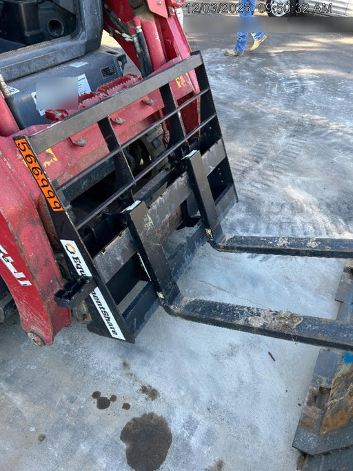 2025 ARROW MATERIAL HANDLING 48" Pallet Forks - Arrow