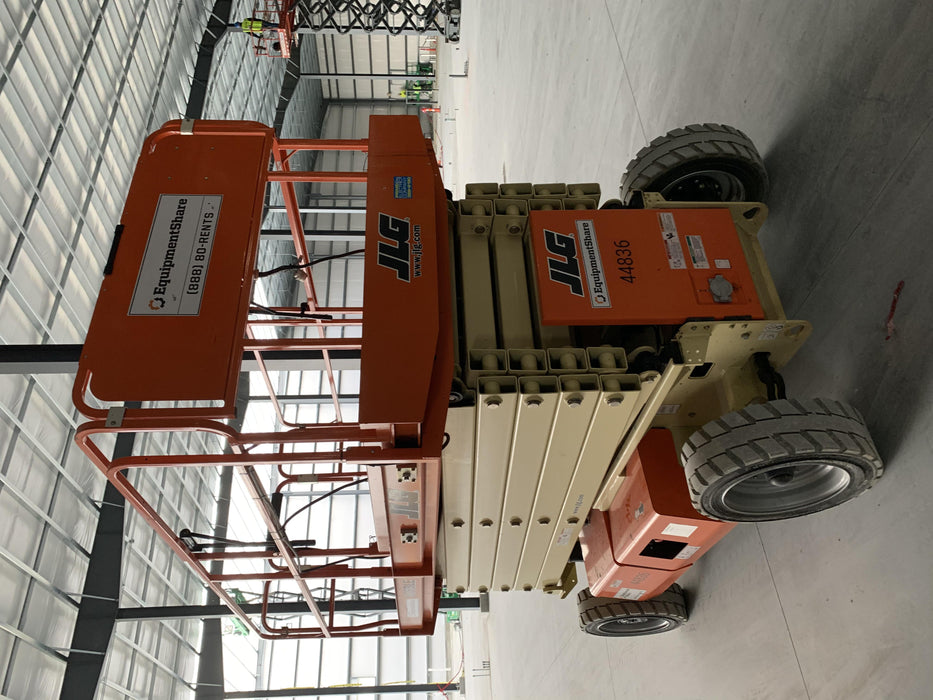 2019 JLG 4069LE