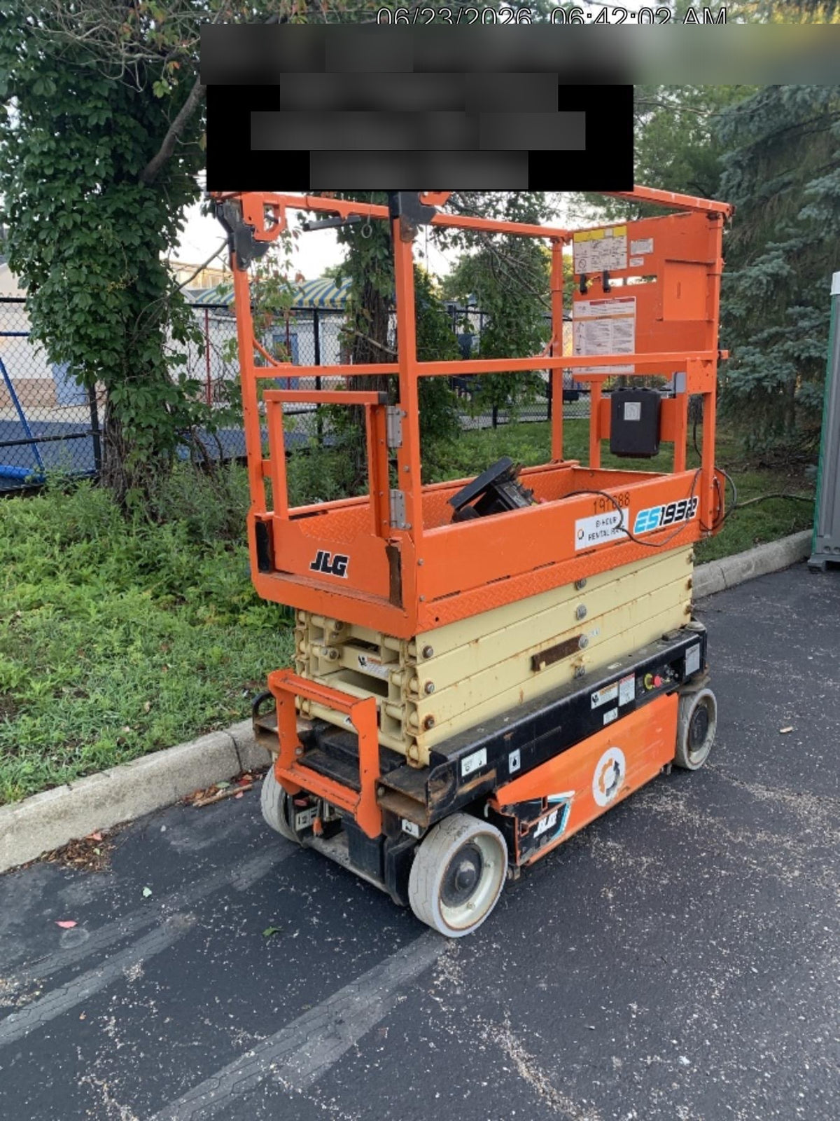 2021 JLG ES1932
