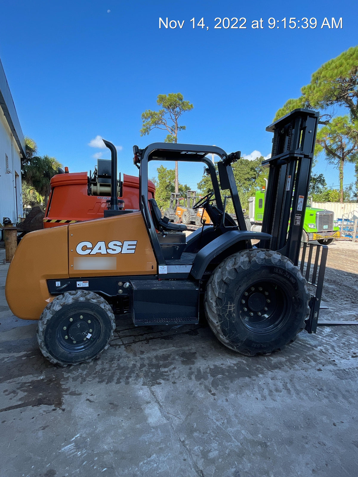 2023 CASE 588H
