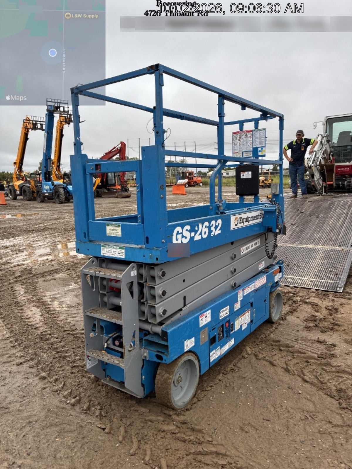 2019 Genie GS-2632 Folding rails with half height swing gate
