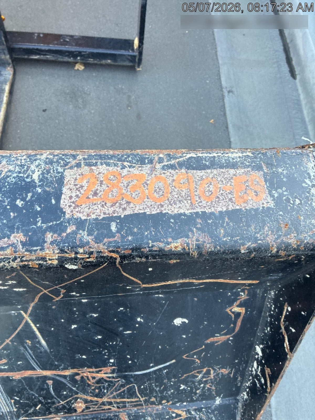 2022 JLG 1001100823
