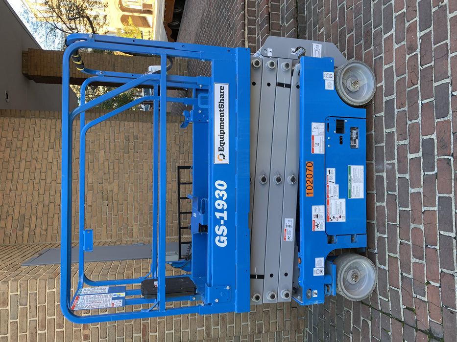 2020 Genie GS-1930 Fixed rails with chain entry gate - Pre A92.20