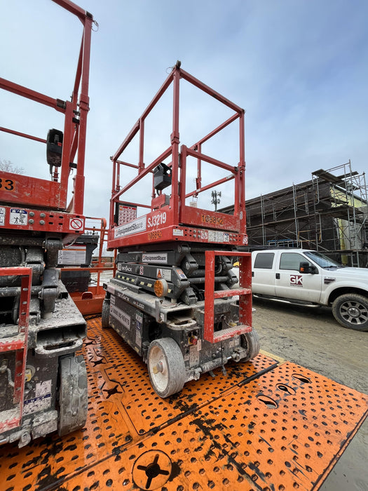 2020 Skyjack SJIII-3219 Solid NM Tires, Half height spring hinged entry gate, Dual Beacons, 800W Inverter