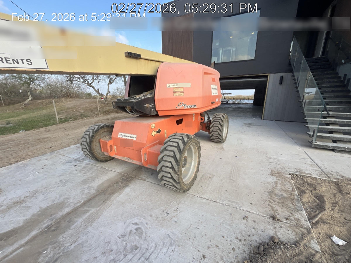 2018 JLG 660SJ