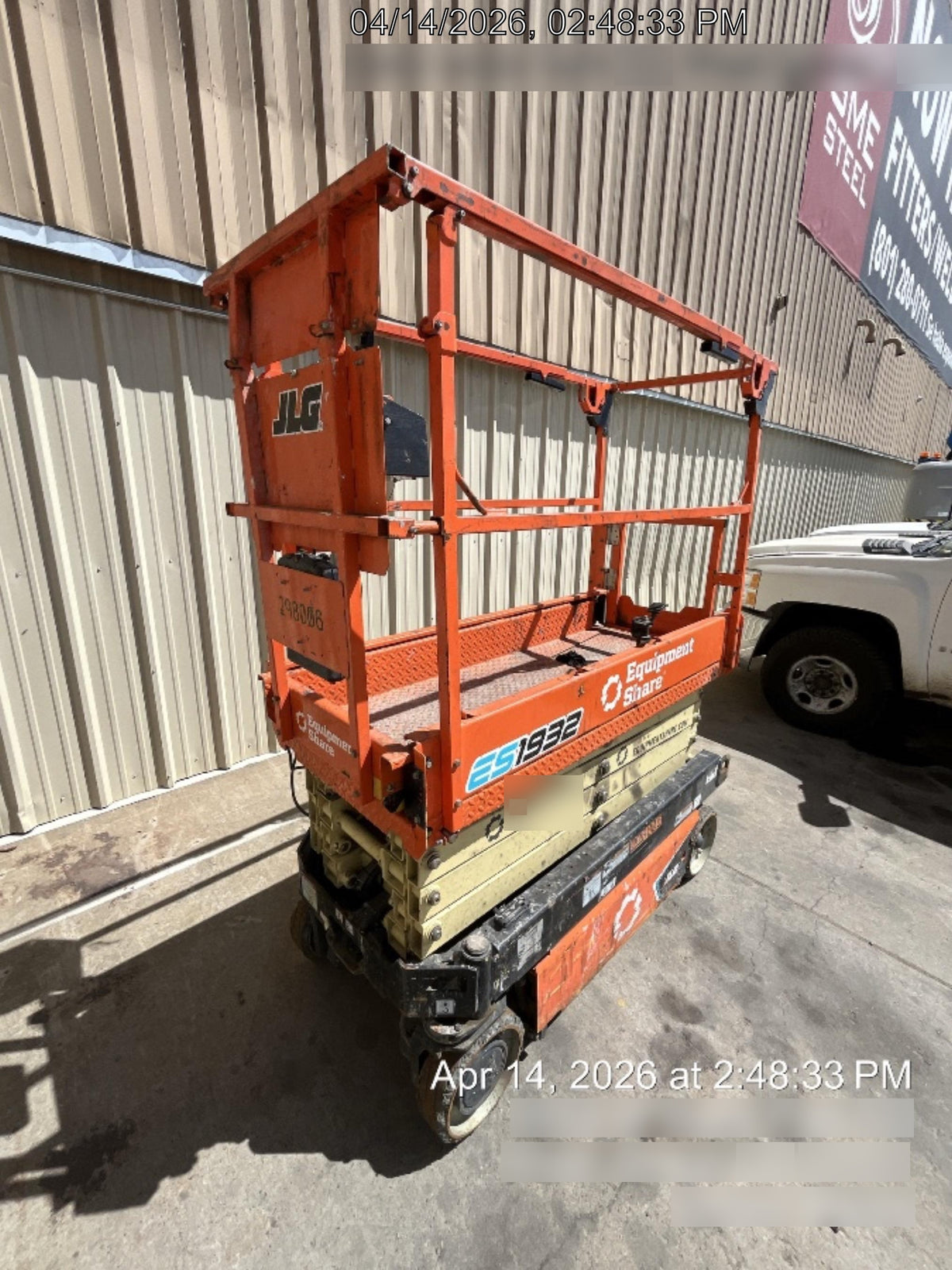 2023 JLG ES1932