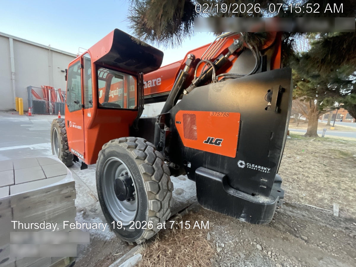 2023 SKYTRAK 8042