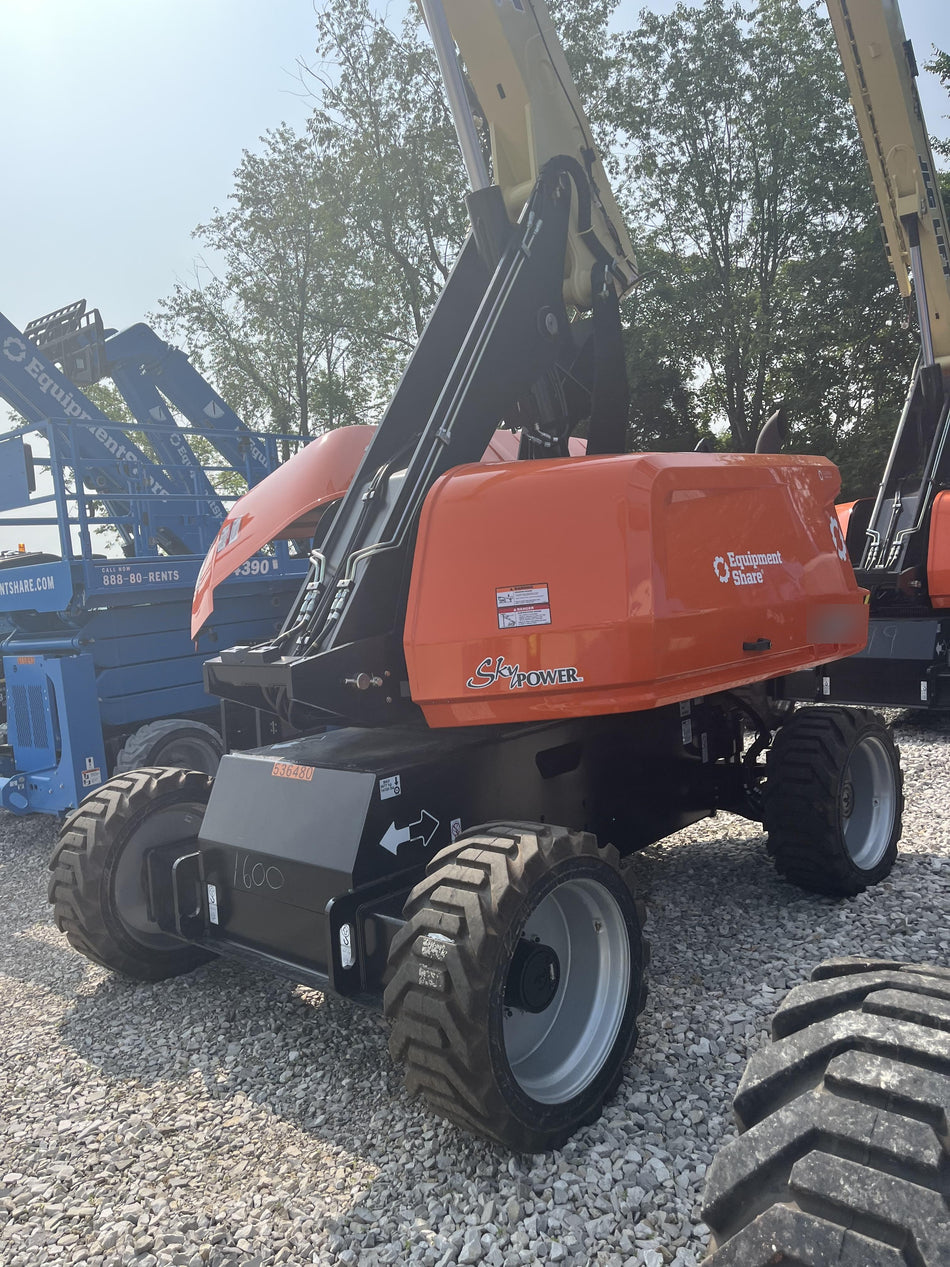 2025 JLG 660SJ