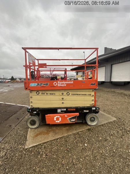 2022 JLG ES3246