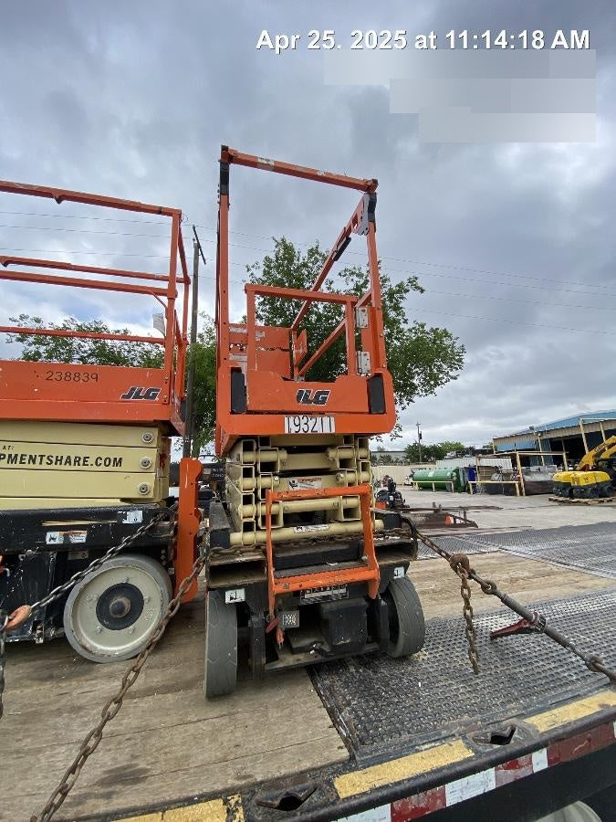 2021 JLG ES1932