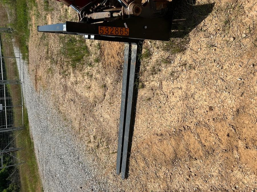 2025 ARROW MATERIAL HANDLING 24" Pallet Fork Frame