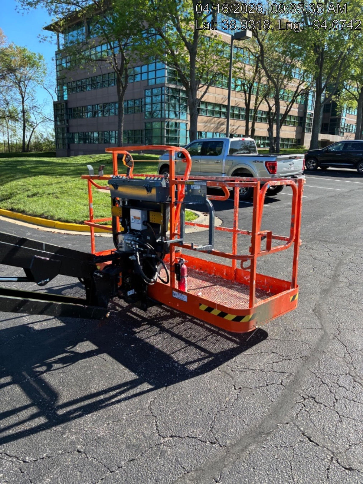 2025 JLG 660SJ