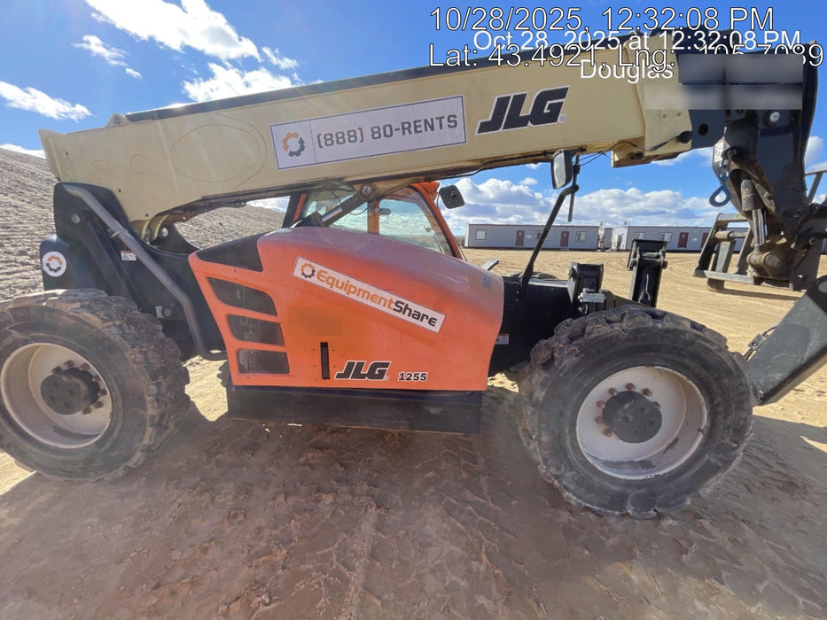 2019 JLG 1255 JLG 1255 T4F w/Full Cab, HVAC, Solid Tires, Work Lights/Beacon, 60" Carriage/Forks