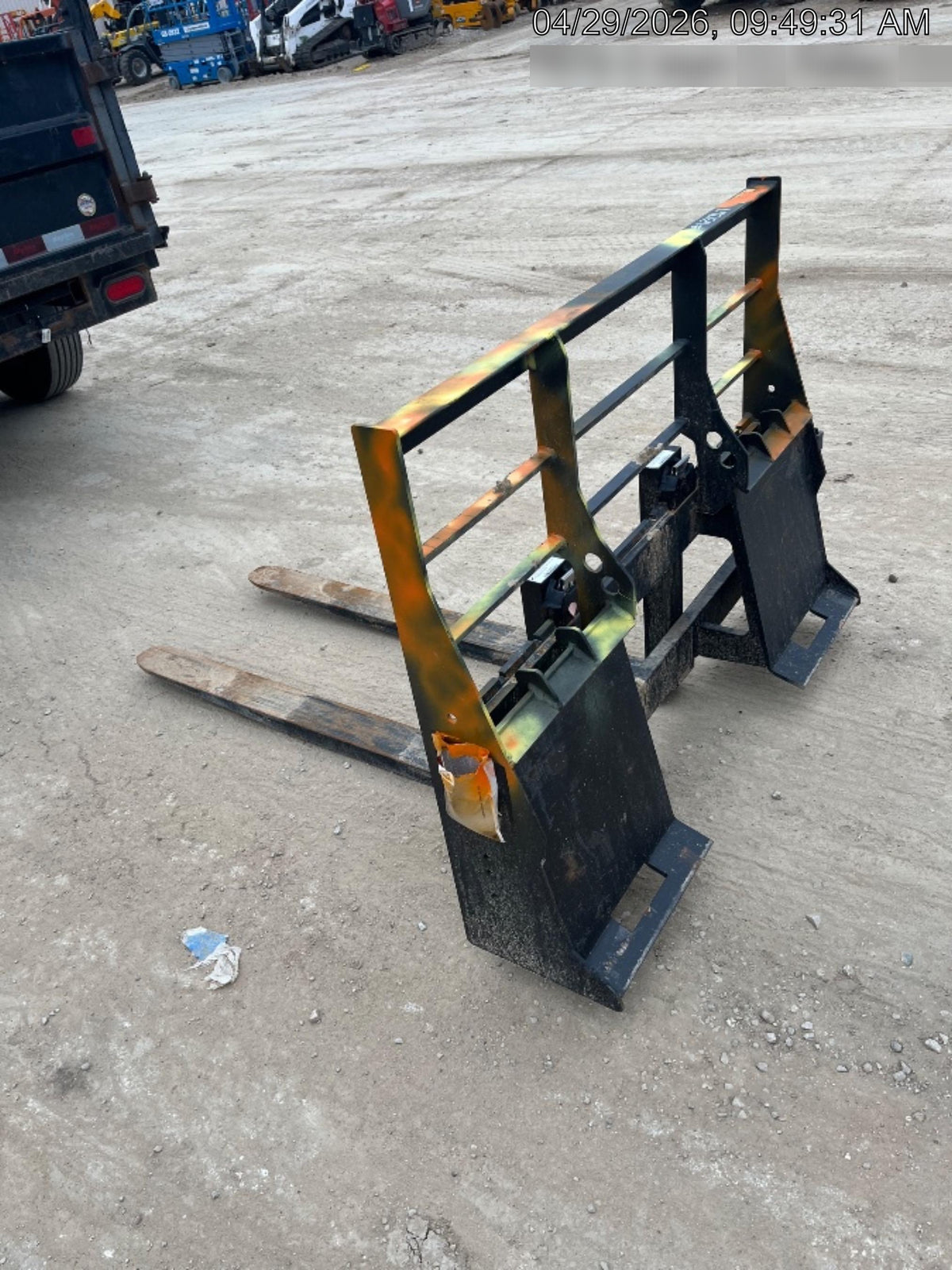 2025 ARROW MATERIAL HANDLING 48" Pallet Forks - Arrow