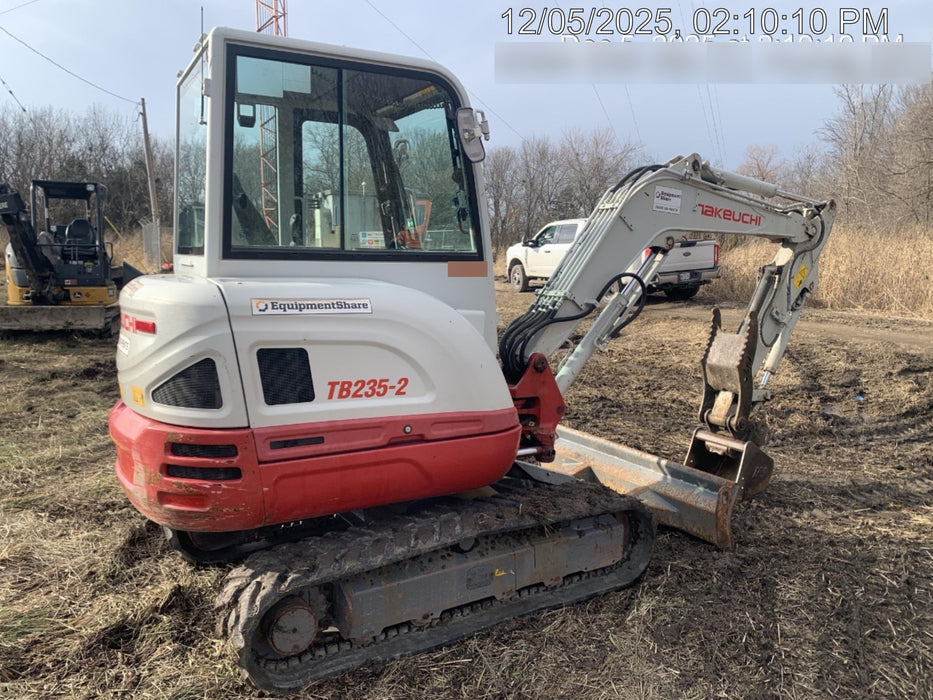 2020 TAKEUCHI TB235-2CR