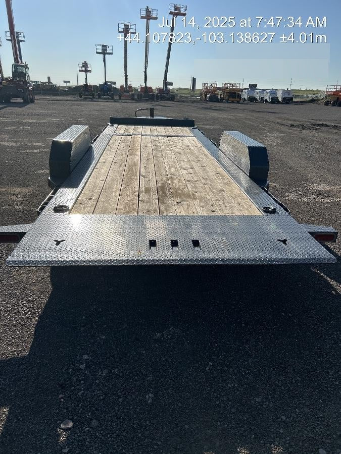 2024 IRONBULL 22' Tiltbed