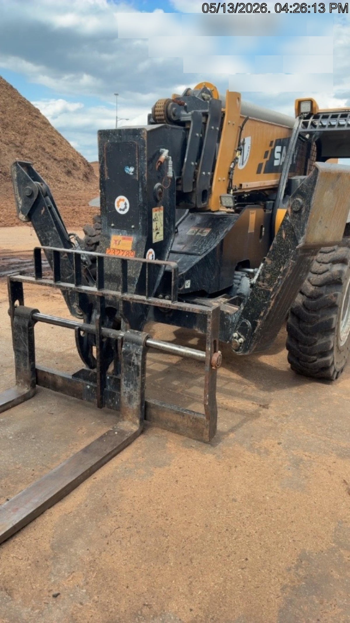 2022 SANY STH1056