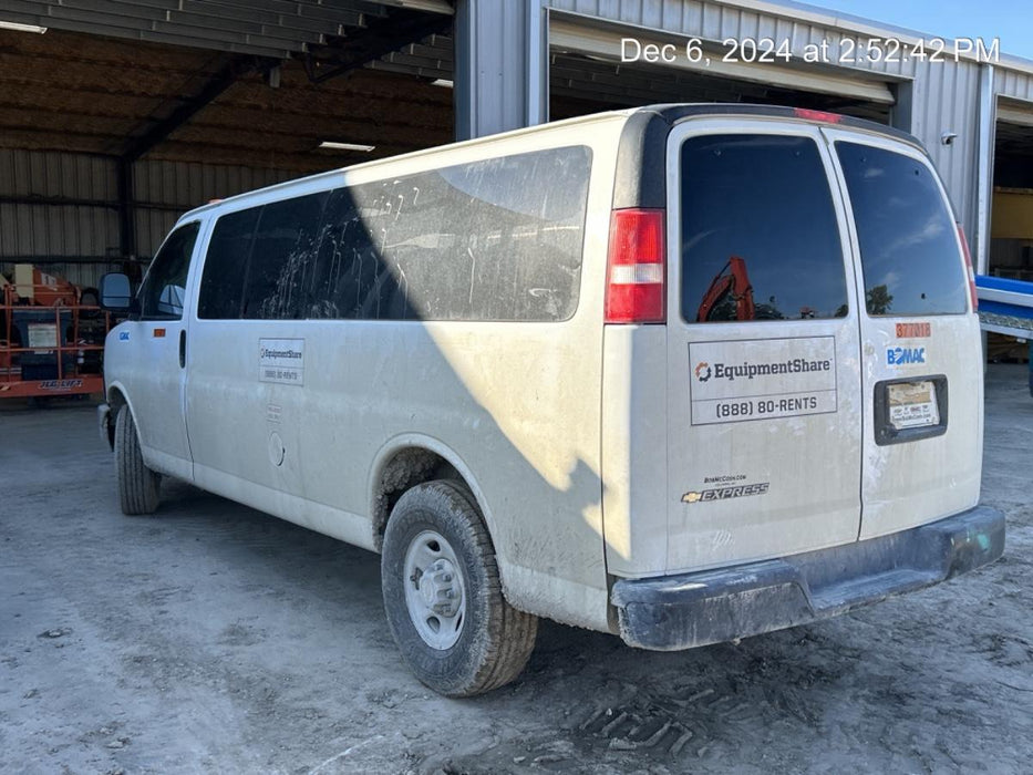 2023 CHEVROLET Express Van - Rental