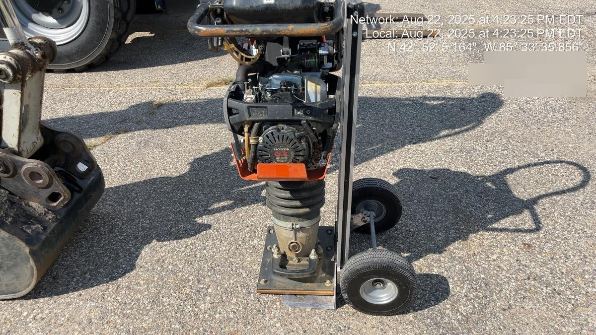 2024 HUSQVARNA LT6005