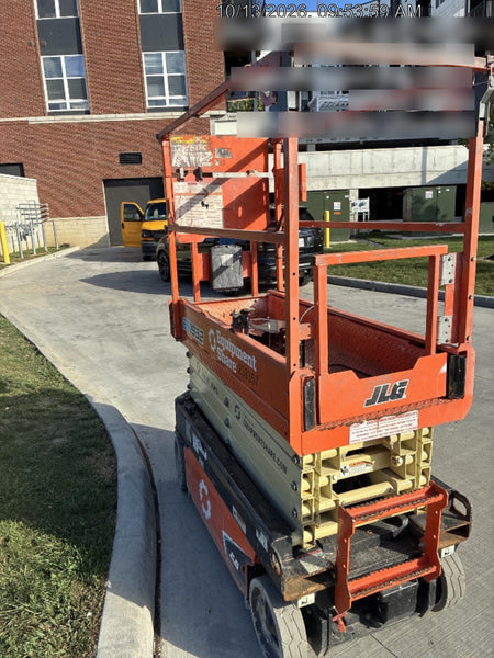 2022 JLG ES1932