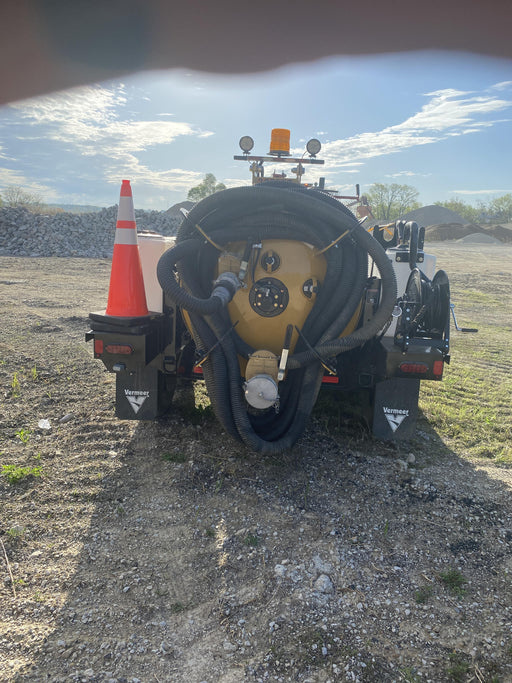 2023 Vac-Tron LP573XDT T4 Koehler Diesel Engine, 500 Gallon Debris Tank, x2 100 Gallon Water Tanks