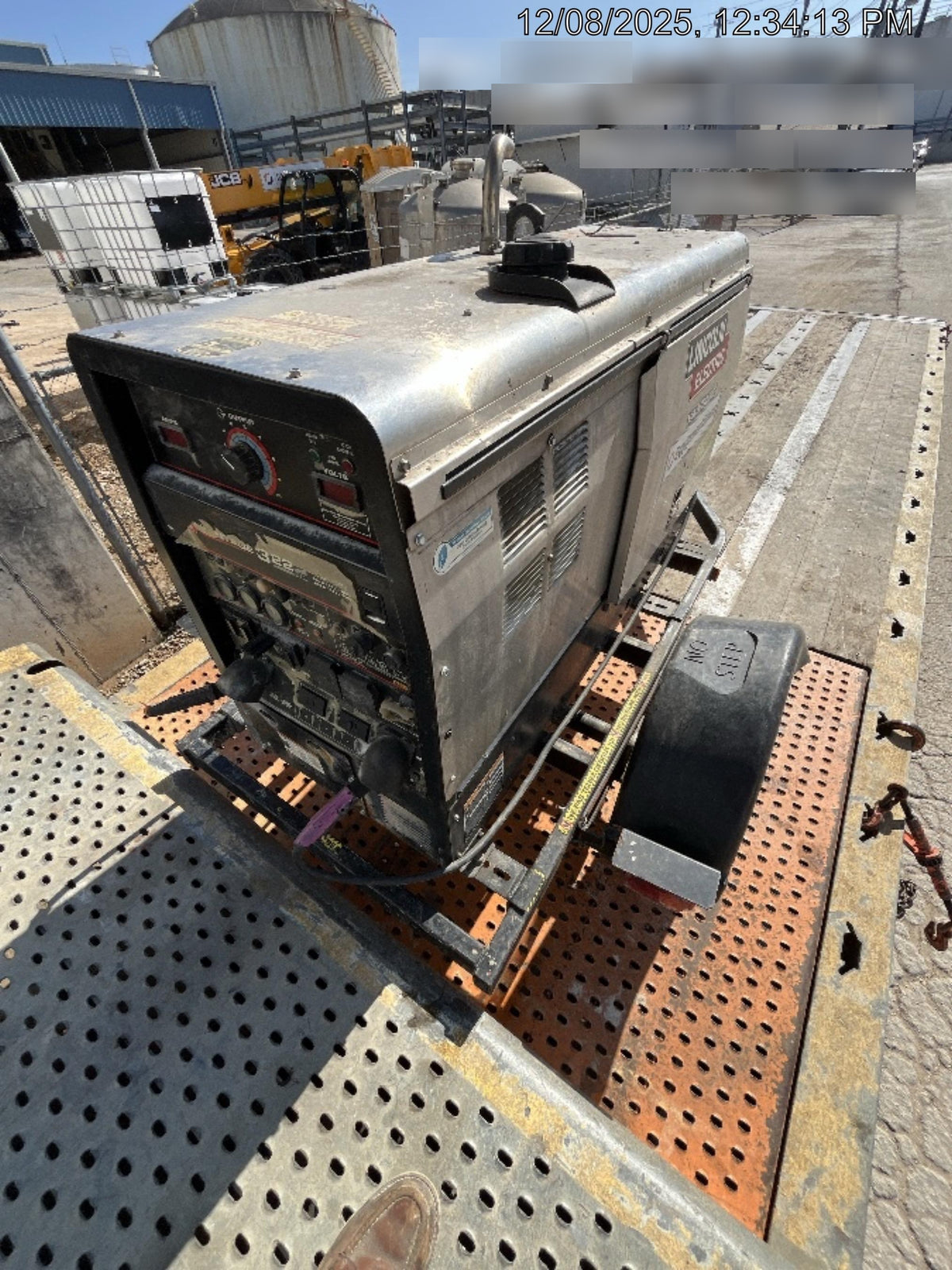 2019 Lincoln Electric Vantage 322 Ready-Pak 3, Two Wheel Trailer, Fender and Light Kit, Cable Rack