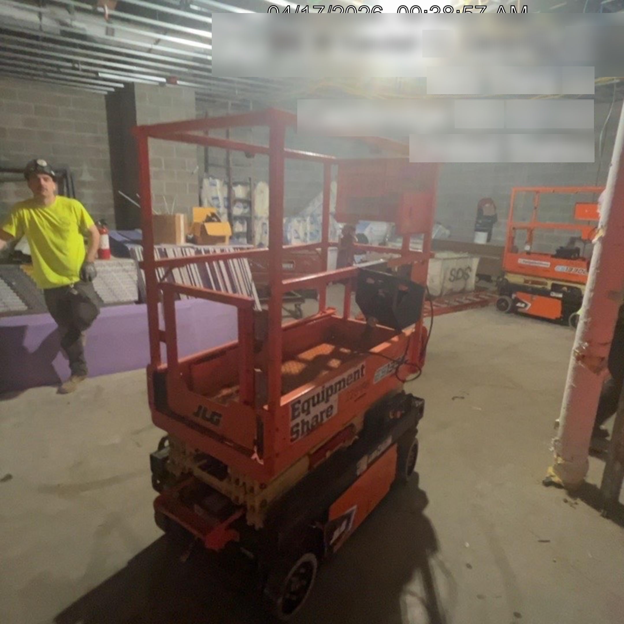 2022 JLG ES1330L