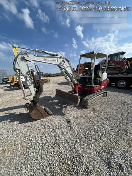2022 TAKEUCHI TB235-2R