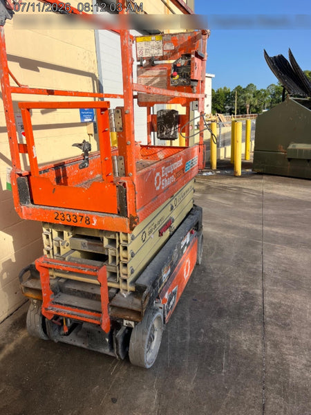 2022 JLG ES1932