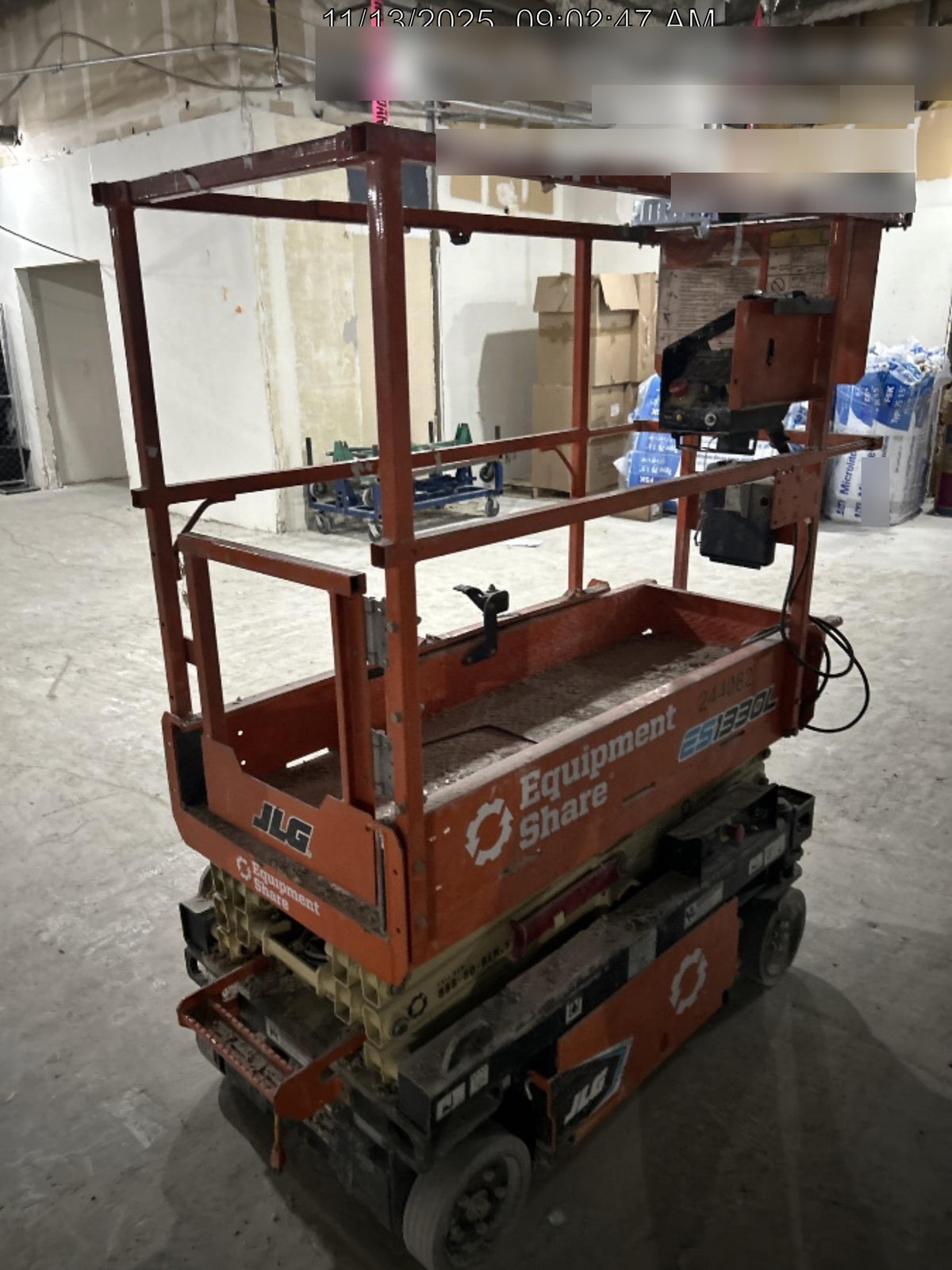 2022 JLG ES1330L